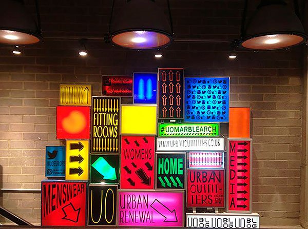 Выбор лайтбоксов для вашей наружной рекламы: 10 советов от LEVUS